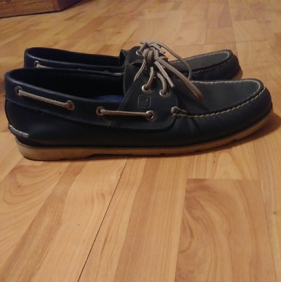 Navy blue sperrys - Picture 3 of 3